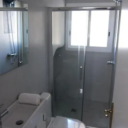 Preciosa Casa En El Centro Con Terraza Y Patio Sitges